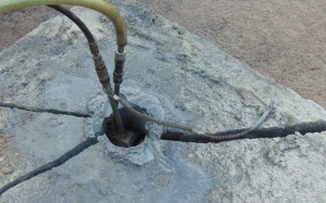 Hydraulic Bursting to a Slab of Concrete